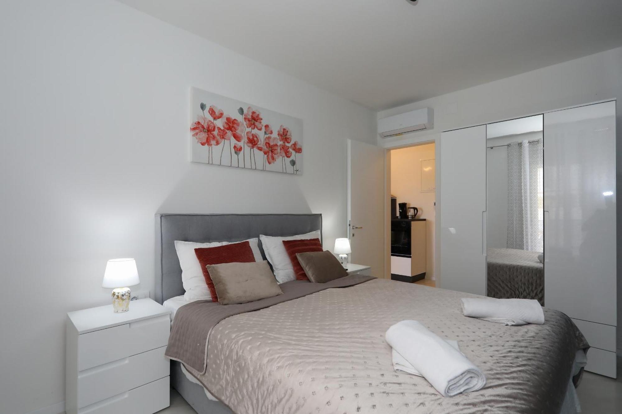 Apartment Relex With Pool & Jacuzzi بريفلاكا المظهر الخارجي الصورة