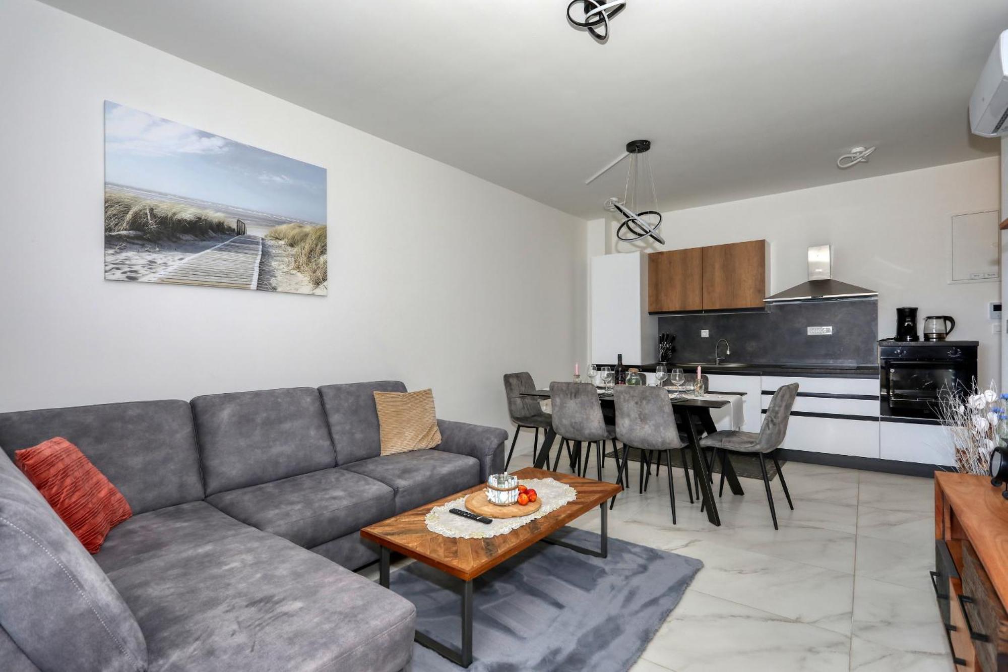 Apartment Relex With Pool & Jacuzzi بريفلاكا المظهر الخارجي الصورة