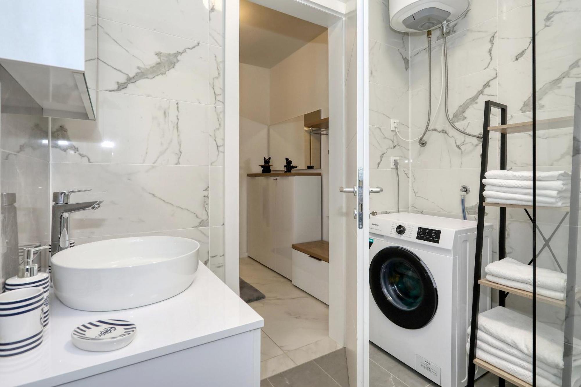 Apartment Relex With Pool & Jacuzzi بريفلاكا المظهر الخارجي الصورة