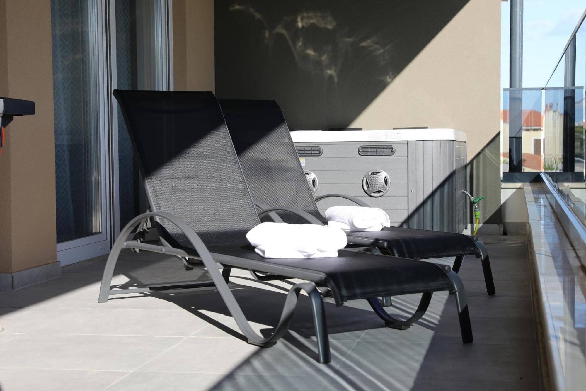 Apartment Relex With Pool & Jacuzzi بريفلاكا المظهر الخارجي الصورة