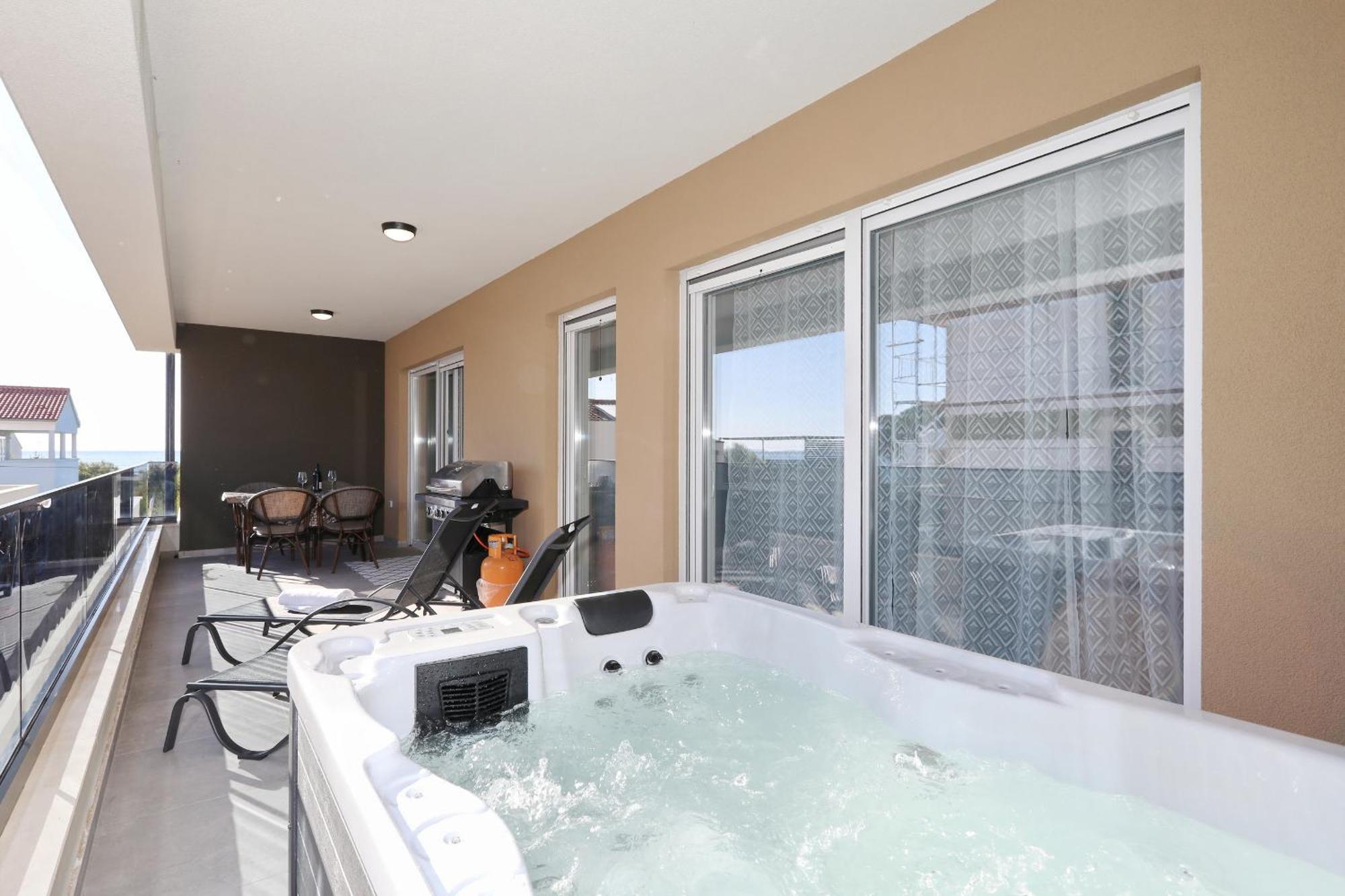 Apartment Relex With Pool & Jacuzzi بريفلاكا المظهر الخارجي الصورة