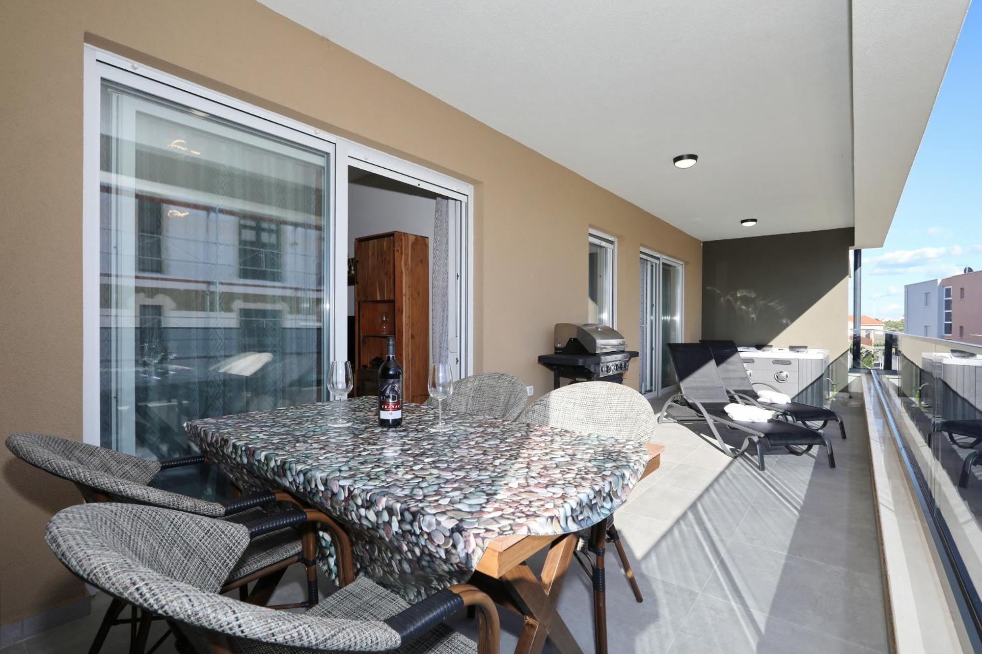 Apartment Relex With Pool & Jacuzzi بريفلاكا المظهر الخارجي الصورة