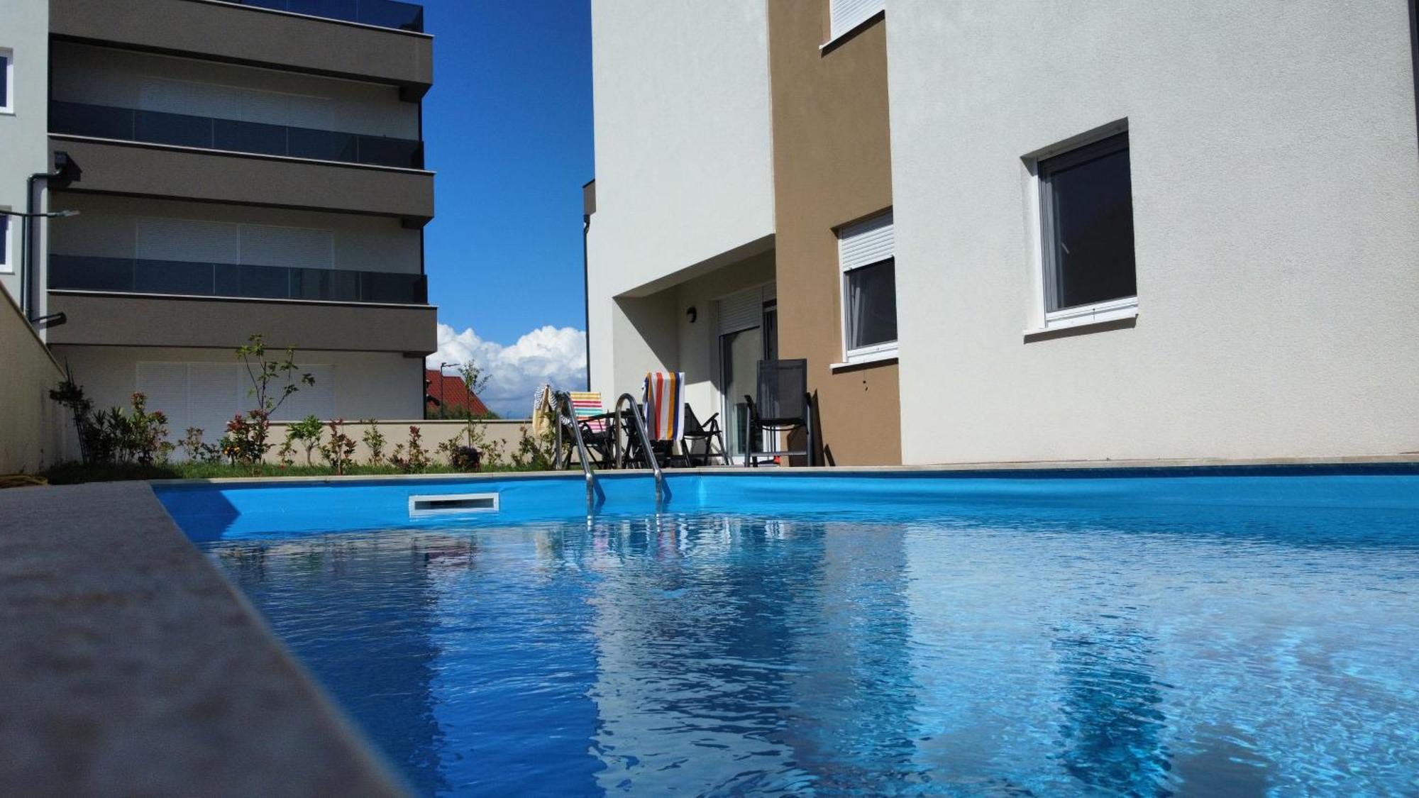Apartment Relex With Pool & Jacuzzi بريفلاكا المظهر الخارجي الصورة
